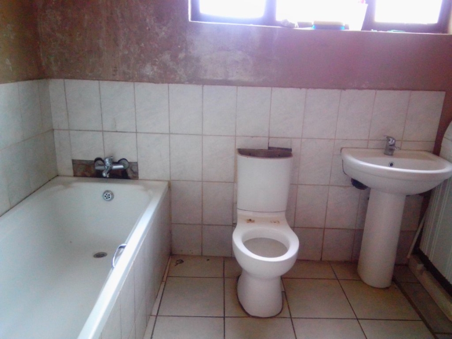 6 Bedroom Property for Sale in Mangaung Free State